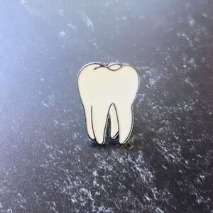 Tooth 🦷 Enamel Pin/ Brooch